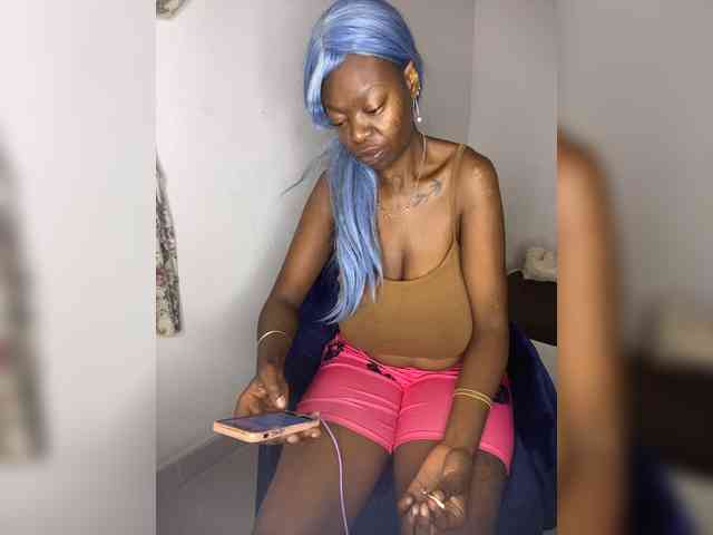 InstaG_TittyMonroe webcam