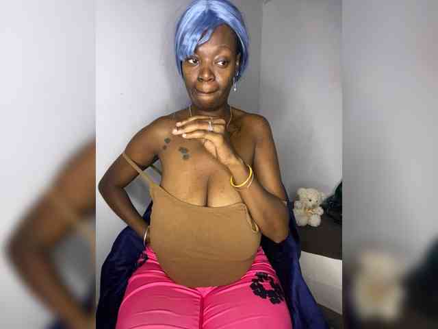 InstaG_TittyMonroe webcam