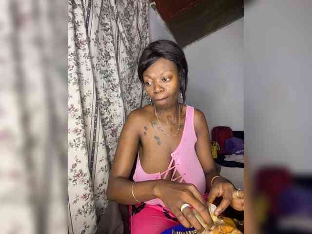 InstaG_TittyMonroe webcam