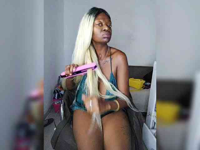 InstaG_TittyMonroe webcam