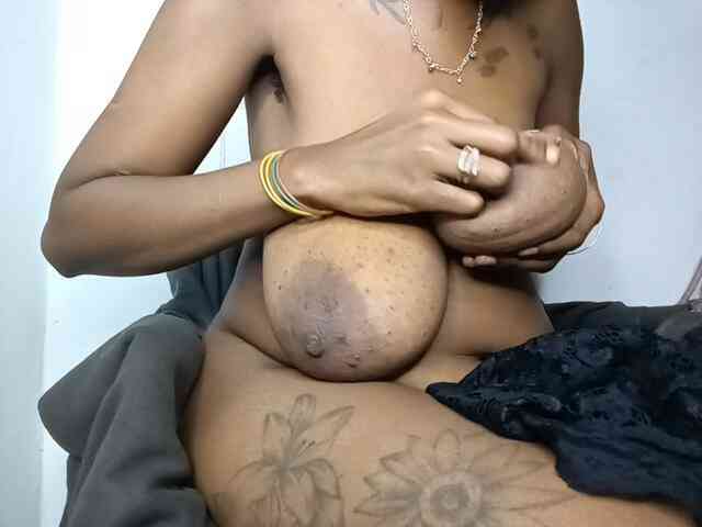 InstaG_TittyMonroe webcam