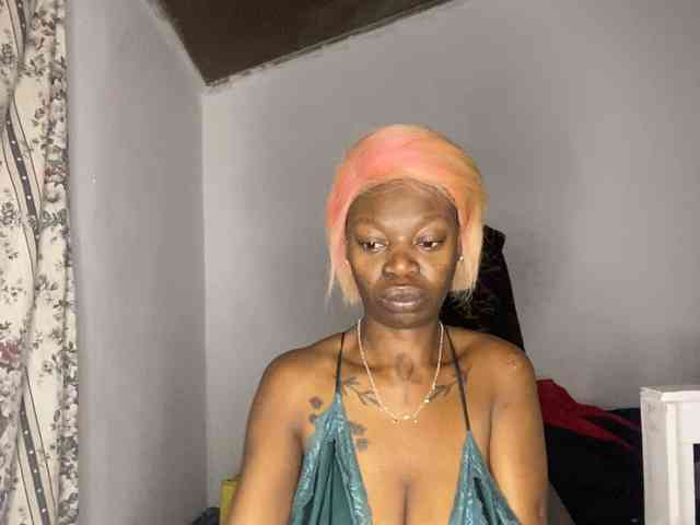 InstaG_TittyMonroe