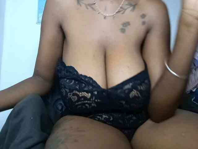 InstaG_TittyMonroe webcam