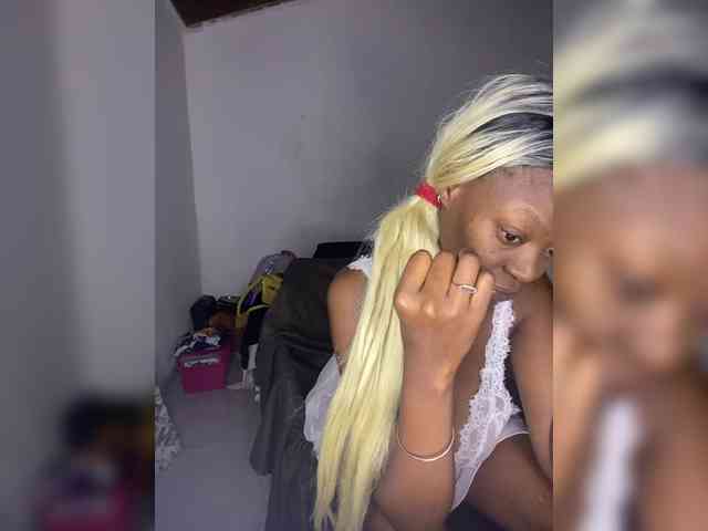 CleavageKING Live Webcam on BongaCams