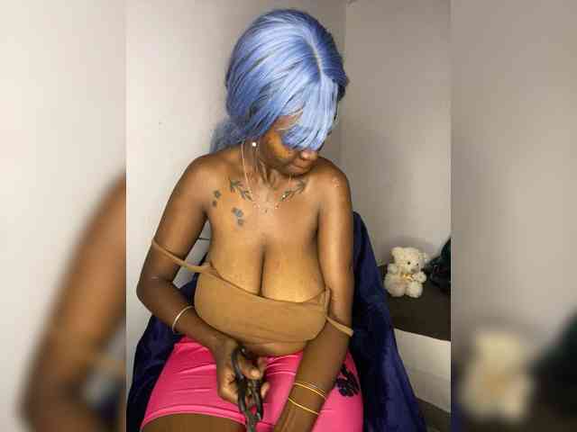 InstaG_TittyMonroe webcam