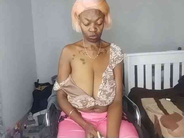 InstaG_TittyMonroe webcam