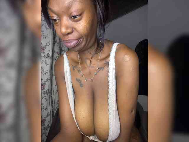 InstaG_TittyMonroe webcam