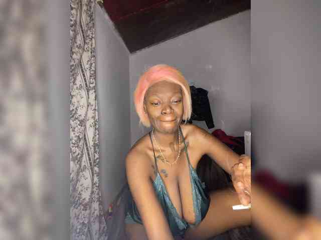 InstaG_TittyMonroe