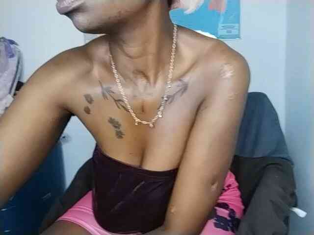 InstaG_TittyMonroe webcam