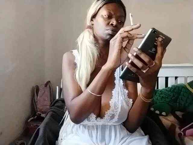 InstaG_TittyMonroe webcam