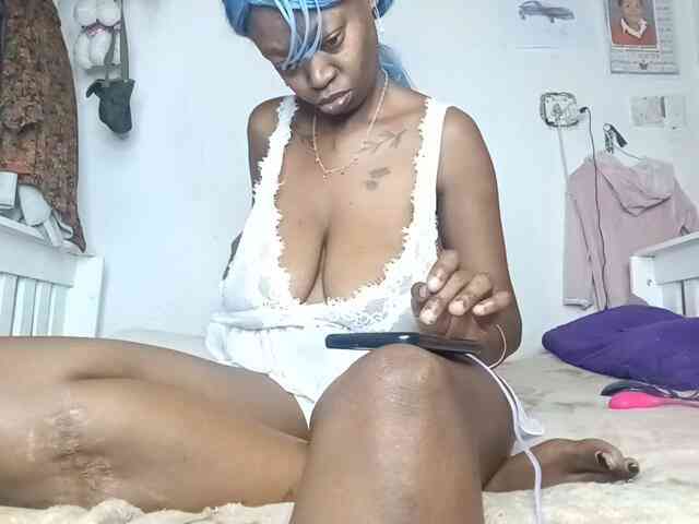 InstaG_TittyMonroe webcam