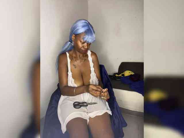 InstaG_TittyMonroe webcam