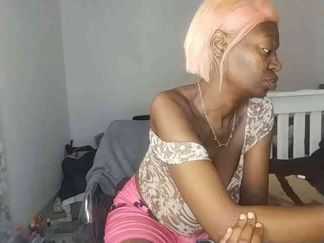 InstaG_TittyMonroe
