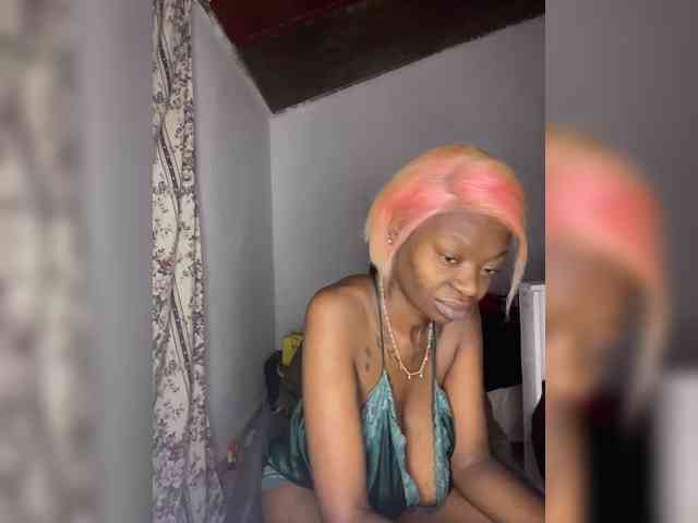 InstaG_TittyMonroe