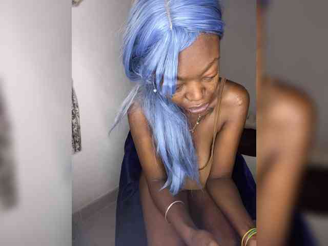 InstaG_TittyMonroe webcam