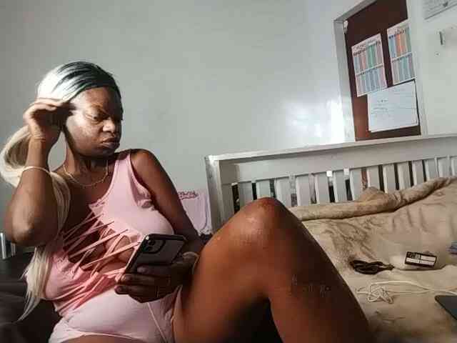 InstaG_TittyMonroe webcam