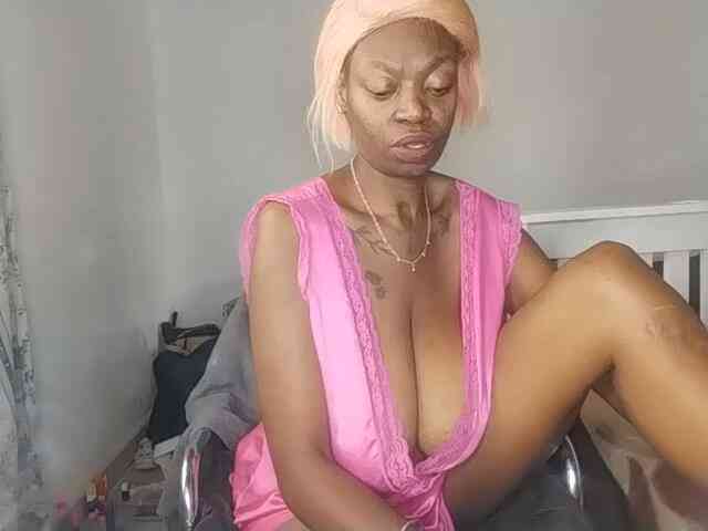 InstaG_TittyMonroe