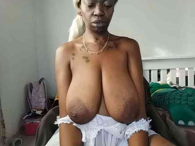 InstaG_TittyMonroe webcam