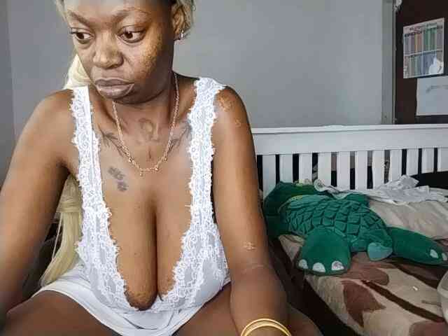 InstaG_TittyMonroe webcam