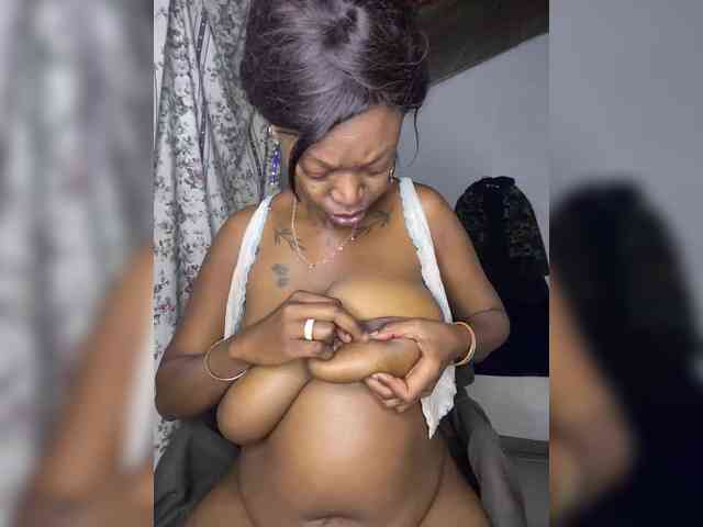 InstaG_TittyMonroe webcam