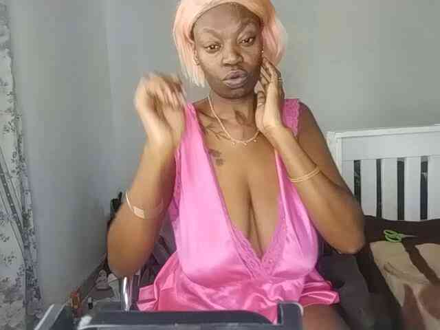 InstaG_TittyMonroe