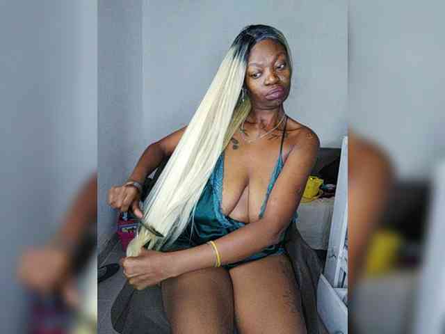 InstaG_TittyMonroe webcam