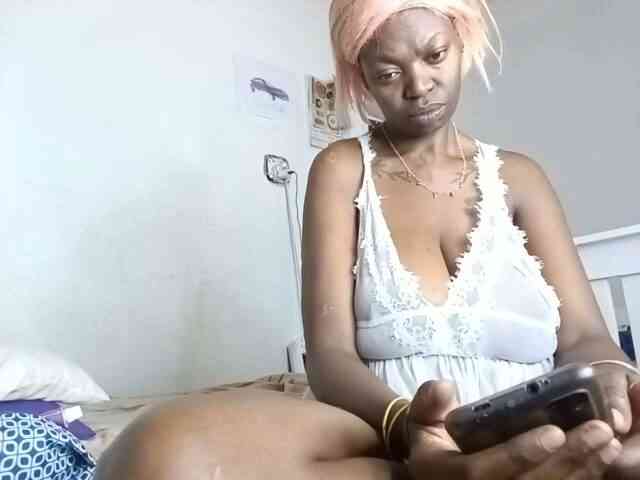 InstaG_TittyMonroe webcam