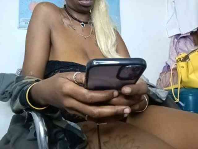 InstaG_TittyMonroe webcam