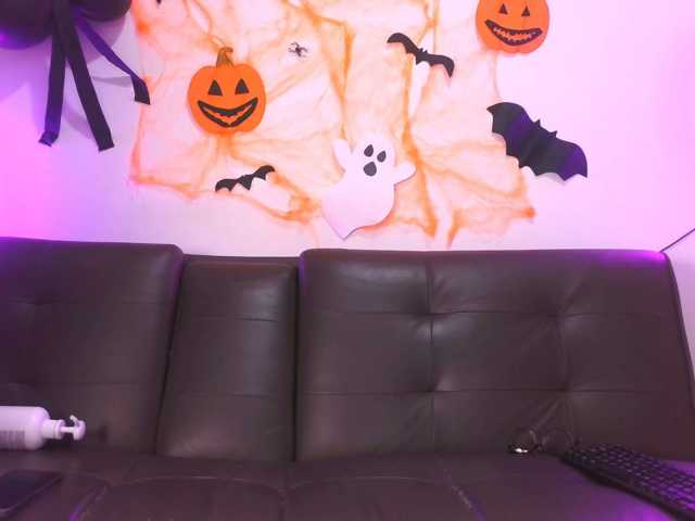 bigboobsrose1 live cam on BongaCams