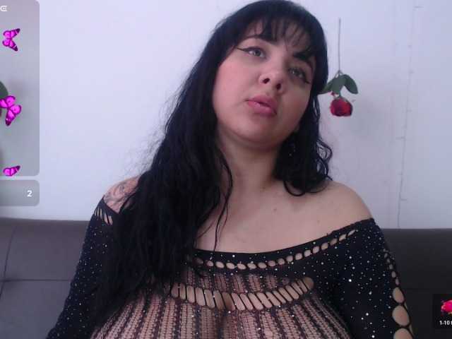 bigboobsrose1 live cam on BongaCams