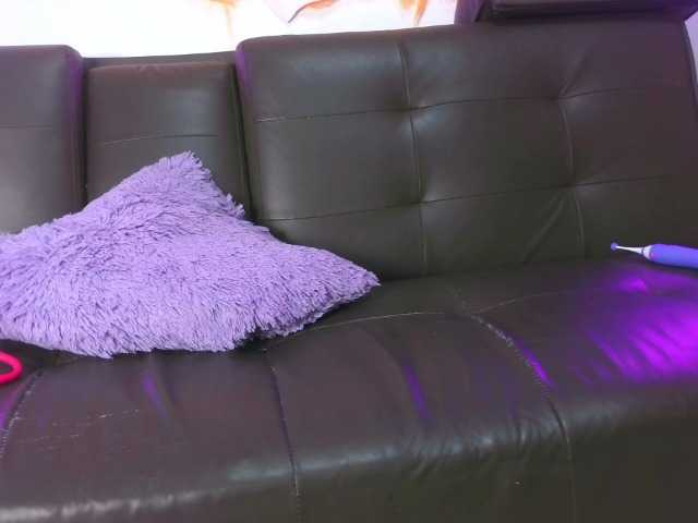 bigboobsrose1 live cam on BongaCams