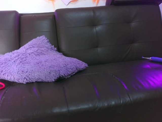bigboobsrose1 live cam on BongaCams
