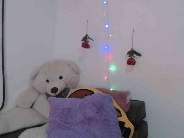 bigboobsrose1 webcam