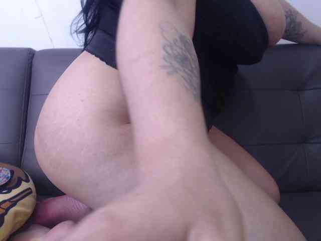 bigboobsrose1 webcam
