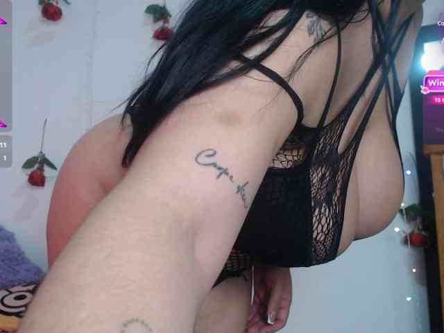 bigboobsrose1 webcam