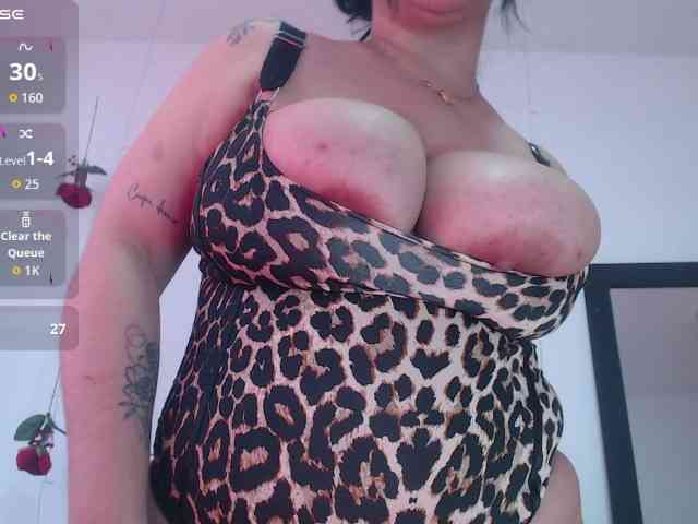 bigboobsrose1 webcam