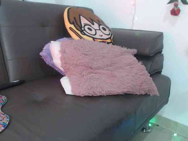 bigboobsrose1 webcam