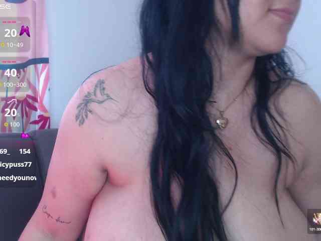 bigboobsrose1 webcam