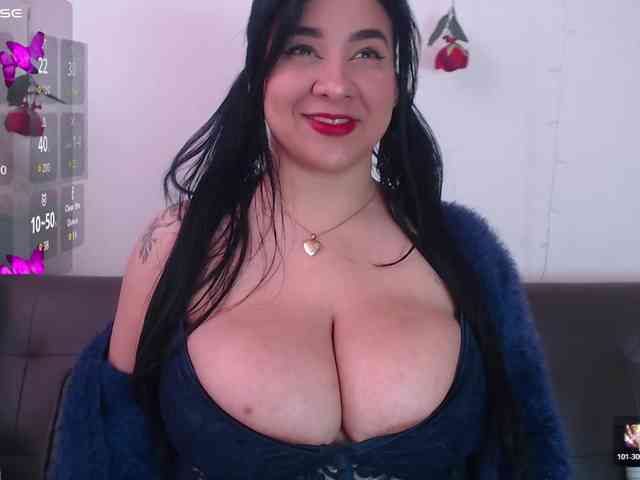 bigboobsrose1 webcam