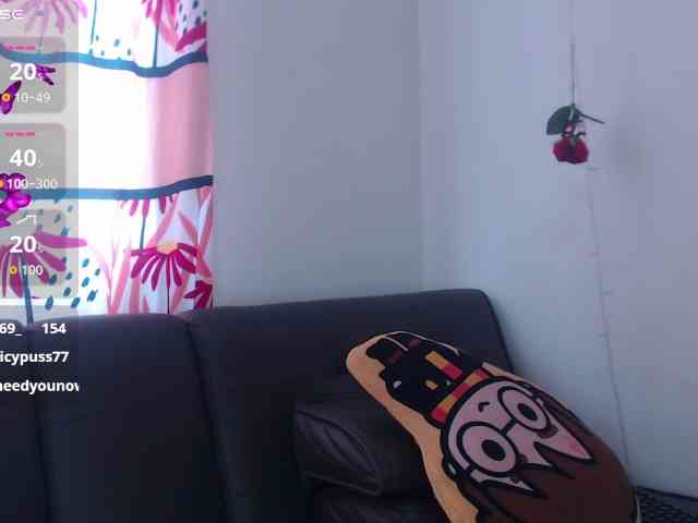bigboobsrose1 webcam