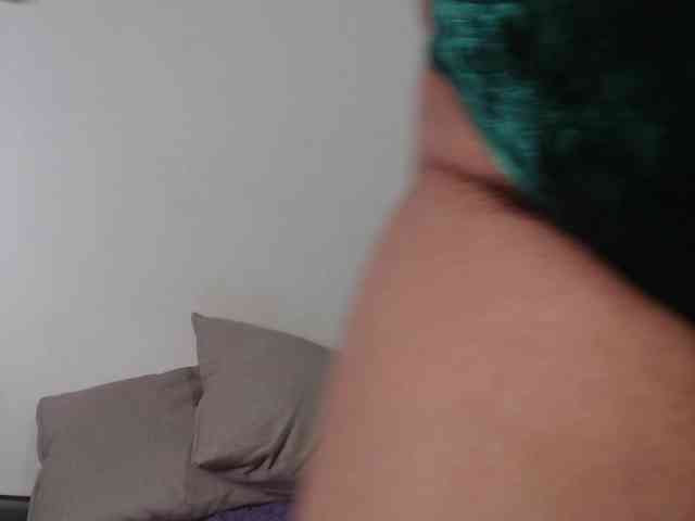 bigboobsrose1 webcam