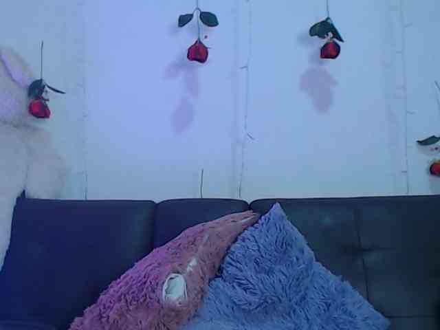 bigboobsrose1 webcam