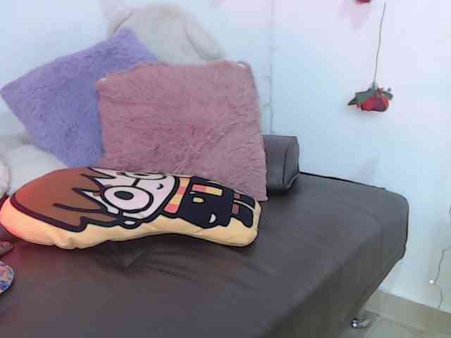 bigboobsrose1 webcam