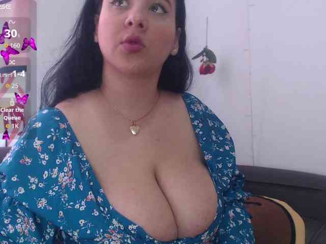 bigboobsrose1 webcam