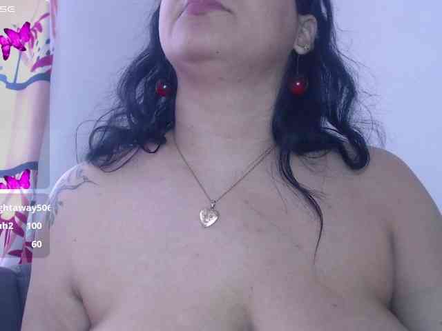 bigboobsrose1 webcam