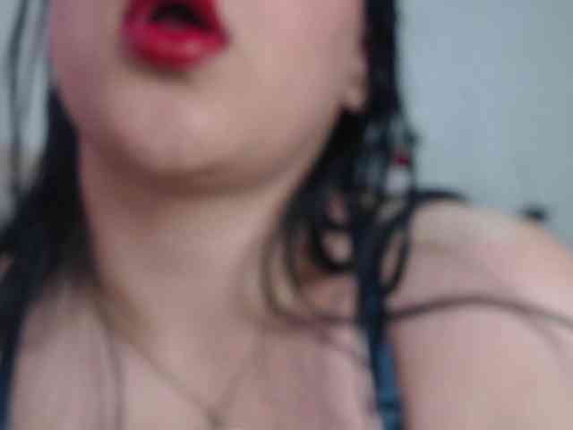 bigboobsrose1 webcam
