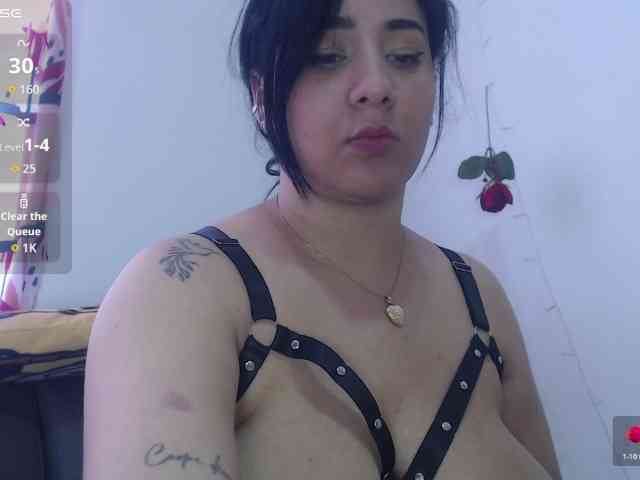 bigboobsrose1 webcam
