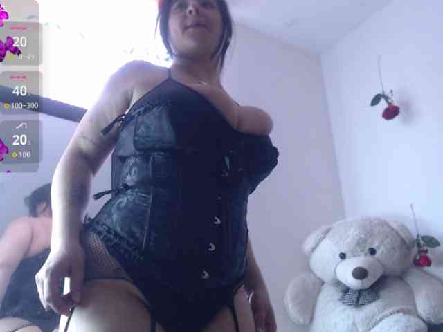 bigboobsrose1 webcam