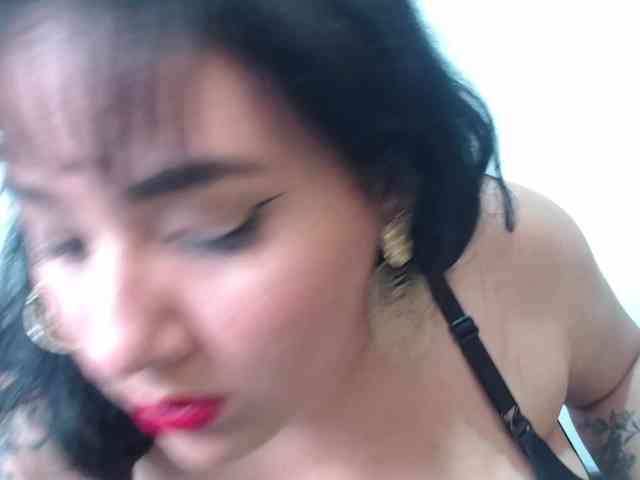 bigboobsrose1 webcam