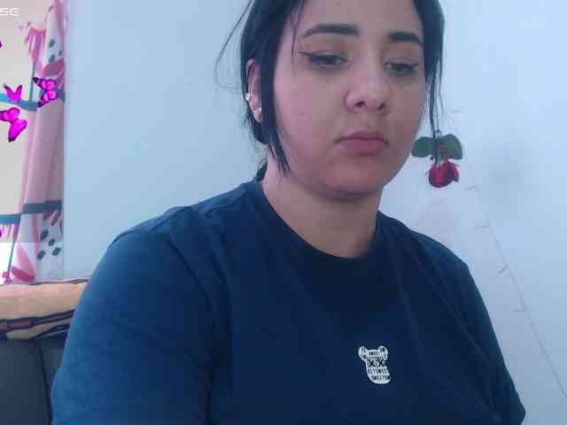 bigboobsrose1 webcam